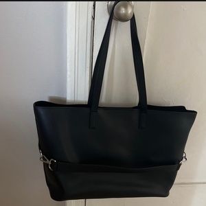 Away tote